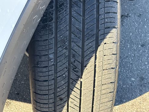 Used 2022 Hyundai Santa Cruz SEL Premium image 13