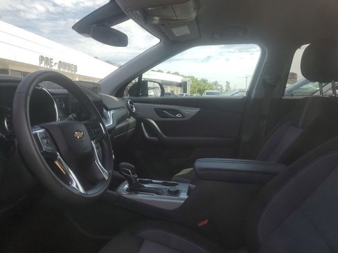 Used 2025 Chevrolet Blazer LT FWD image 8