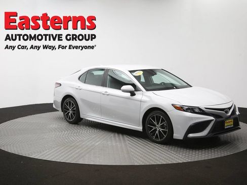 Used 2024 Toyota Camry SE w/ Cold Weather Package FWD image 47