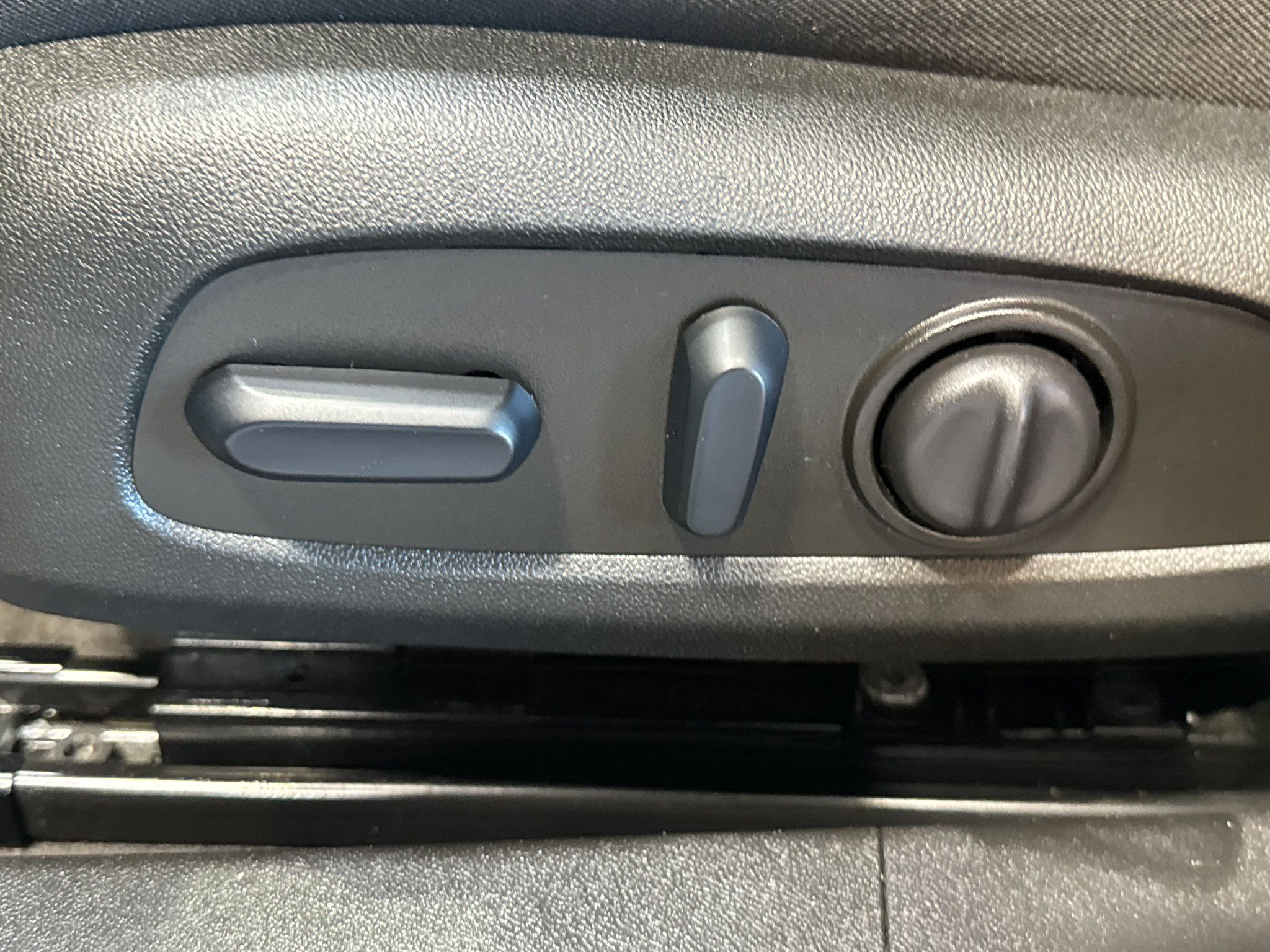 Used 2025 Chevrolet Malibu LT FWD image 14