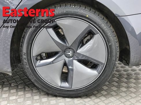 Used 2019 Tesla Model 3 Standard Range image 30