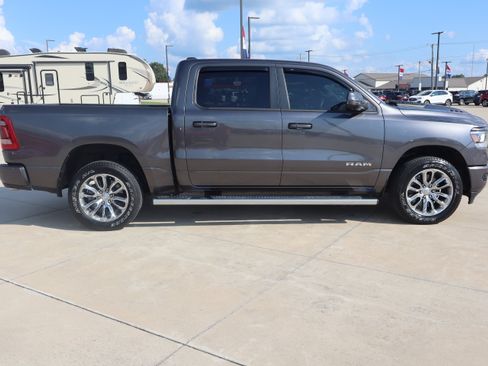 Used 2024 RAM 1500 Laramie AWD/4WD image 4