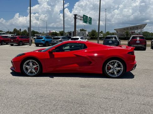 Used 2022 Chevrolet Corvette Stingray Premium Conv w/ Z51 Performance Package RWD image 9