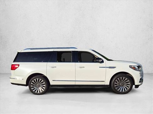 Used 2020 Lincoln Navigator L Reserve w/ Luxury Package AWD/4WD image 4