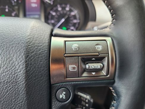 Used 2017 Lexus GX 460 Premium w/ Premium Package image 30