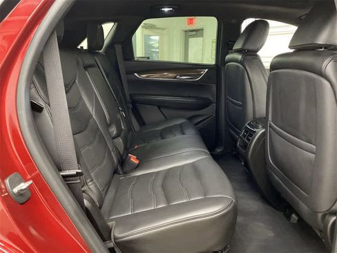 Used 2017 Cadillac XT5 Platinum image 19