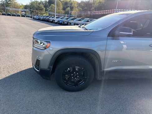 Used 2023 GMC Acadia AT4 w/ Preferred Package AWD/4WD image 9
