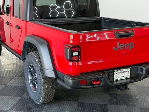 Used 2022 Jeep Gladiator Rubicon w/ LED Lighting Group AWD/4WD image 9