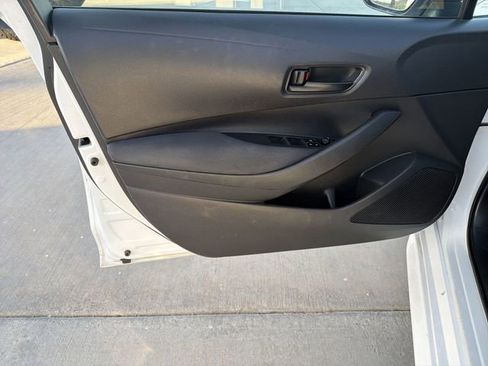 Used 2023 Toyota Corolla LE FWD image 9