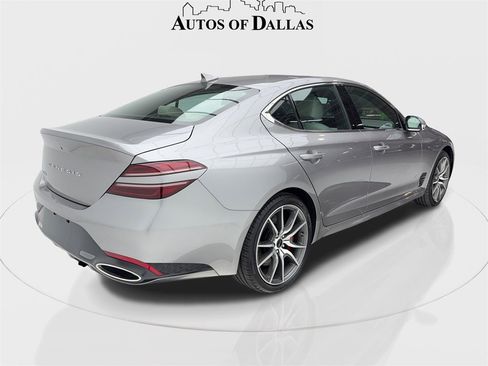 Used 2025 Genesis G70 2.5T image 9