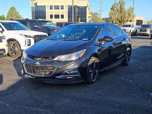 Used 2016 Chevrolet Cruze LT w/ Sun And Sound Package FWD image 10