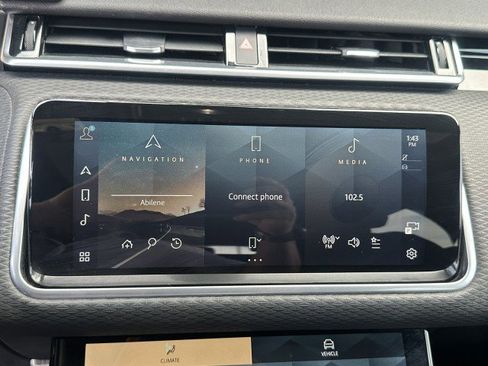 Used 2021 Land Rover Range Rover Velar R-Dynamic S image 22