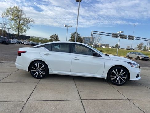 Used 2022 Nissan Altima 2.5 SR image 12