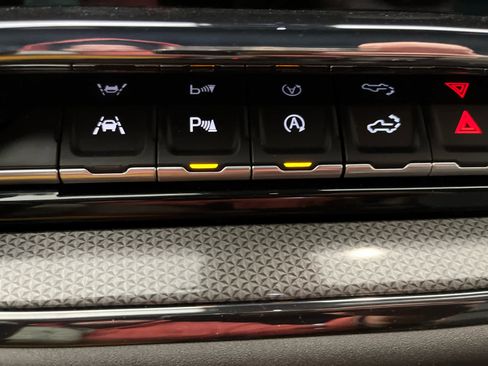 Used 2022 Chevrolet Silverado 1500 ZR2 image 32