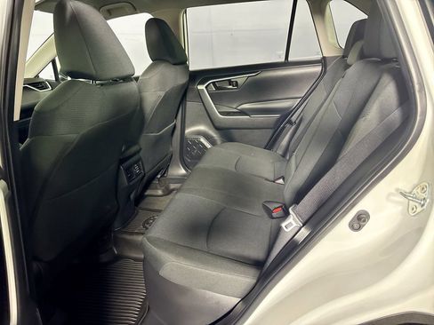Used 2024 Toyota RAV4 LE AWD/4WD image 20