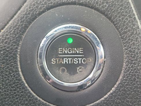 Used 2018 Ford Explorer XLT w/ Equipment Group 202A image 18