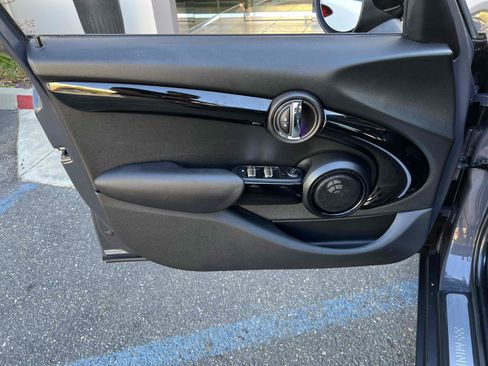 Used 2018 MINI Cooper S FWD image 55