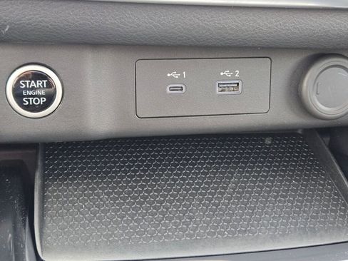 Used 2023 Nissan Rogue SV w/ SV Premium B Package image 27