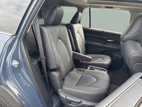 Used 2024 Toyota Grand Highlander Limited image 42