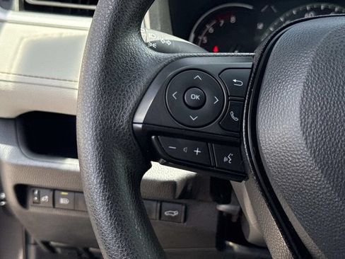 Used 2025 Toyota RAV4 XLE w/ Convenience Package FWD image 33