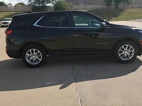 Used 2023 Chevrolet Equinox LT AWD/4WD image 9