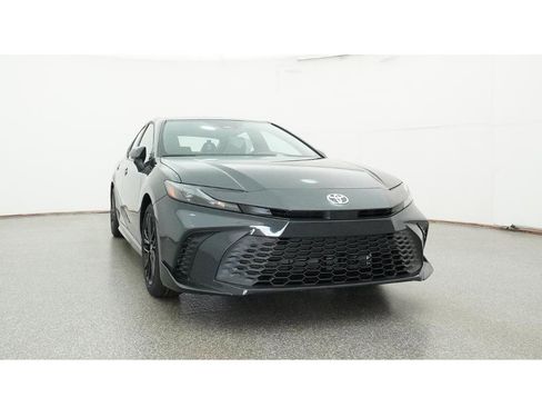 New 2026 Toyota Camry SE image 30