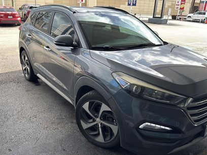 Used 2018 Hyundai Tucson Limited w/ Ultimate Package 02