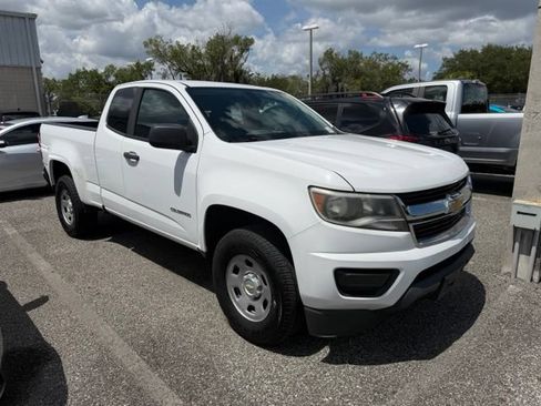 Used 2018 Chevrolet Colorado W/T w/ WT Convenience Package RWD image 2
