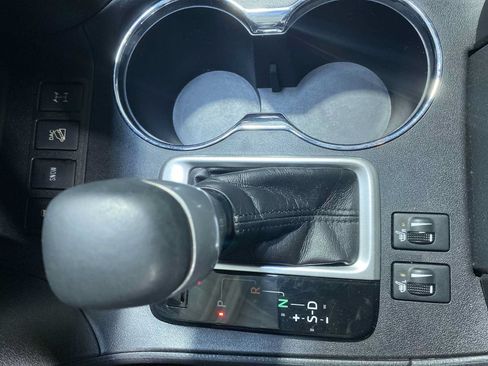 Used 2017 Toyota Highlander XLE AWD/4WD image 17