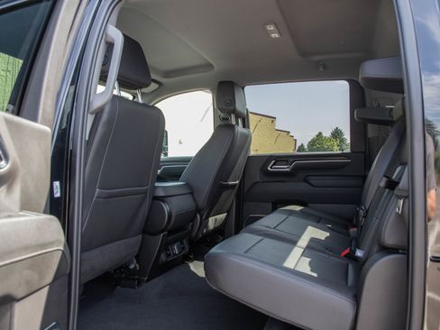 Used 2024 GMC Sierra 2500 SLT AWD/4WD image 18