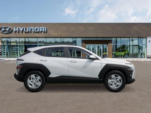 Used 2026 Hyundai Kona SE FWD image 13