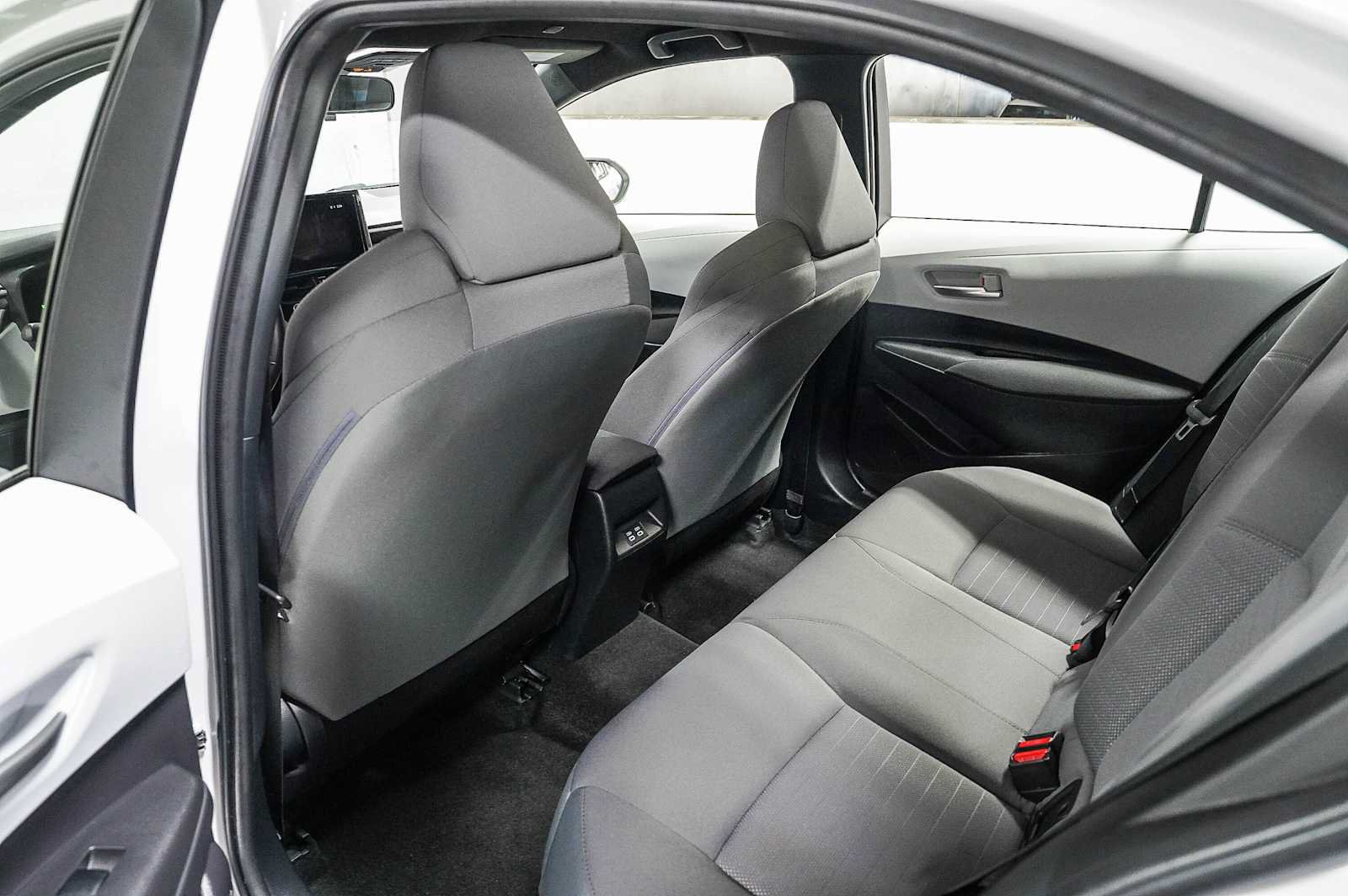 Certified 2026 Toyota Corolla SE FWD image 19