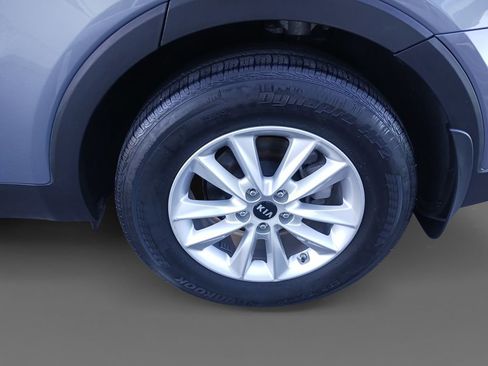 Used 2019 Kia Sorento L image 8