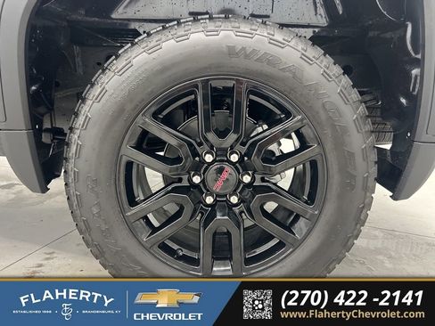Used 2025 GMC Sierra 1500 Elevation image 21
