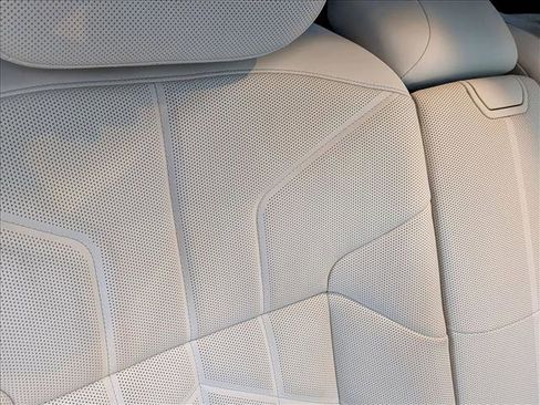 Used 2025 BMW 740i image 20