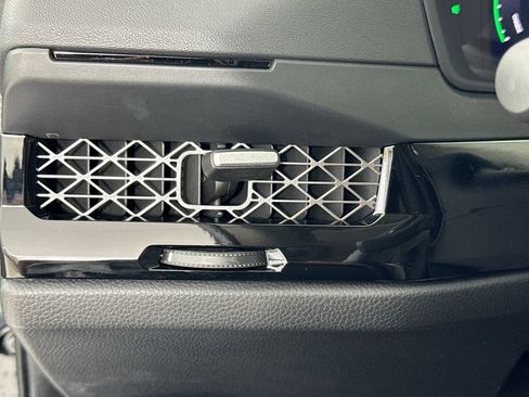 Used 2025 Honda Accord Touring image 13