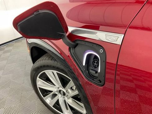 New 2026 Cadillac Vistiq Luxury w/ LPO, Floor Liner Package image 38