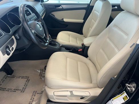 Used 2015 Volkswagen Jetta SE FWD image 9