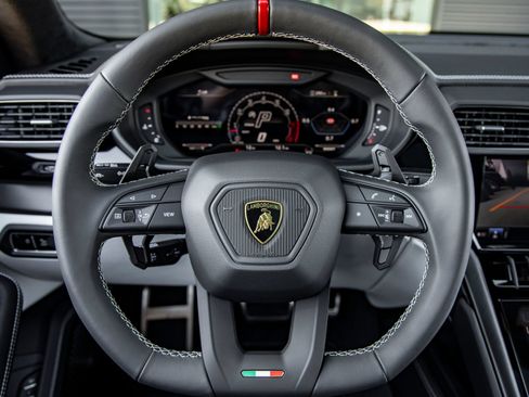 Used 2024 Lamborghini Urus S AWD/4WD image 30