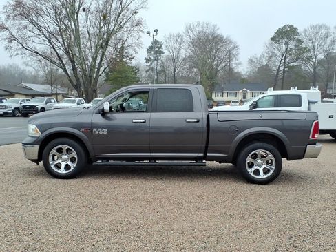 Used 2016 RAM 1500 Laramie w/ Convenience Group image 4