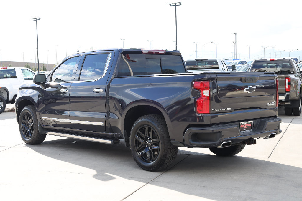 Used 2022 Chevrolet Silverado 1500 High Country w/ High Country Premium Package AWD/4WD image 4