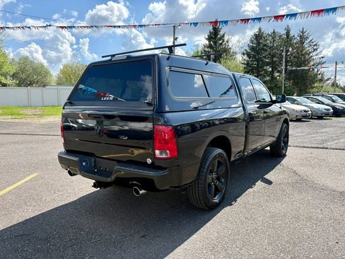 Used 2017 RAM 1500 Express w/ Black Ram 1500 Express Group image 5