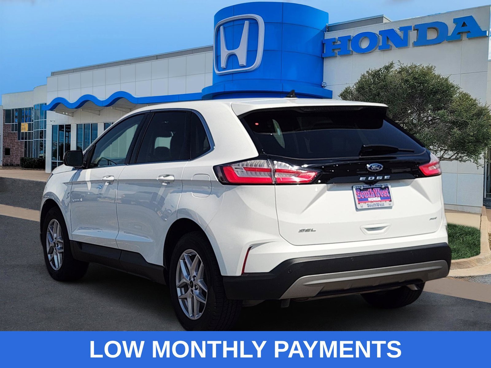 Used 2024 Ford Edge SEL AWD/4WD image 4