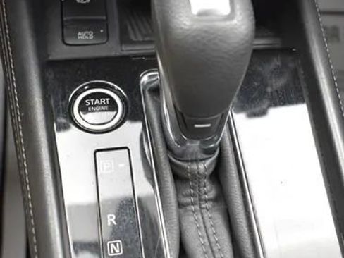 Used 2023 Nissan Kicks SV image 34