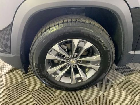 Used 2026 Chevrolet Equinox LT w/ Convenience Package II AWD/4WD image 9