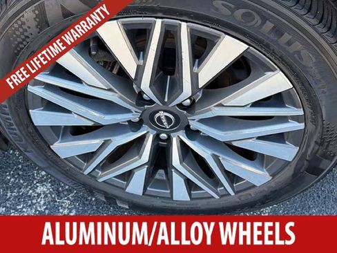 Used 2024 Nissan Altima 2.5 SV FWD image 7
