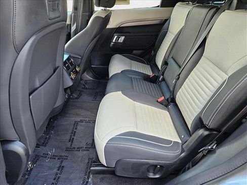 Used 2023 Land Rover Discovery HSE R-Dynamic image 17