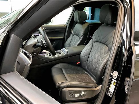 Used 2025 BMW X6 xDrive40i image 7