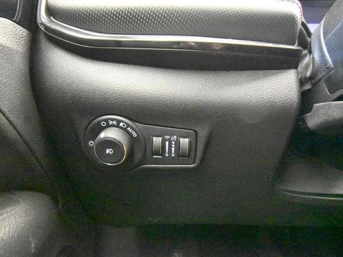 Used 2022 Jeep Compass Trailhawk AWD/4WD image 33