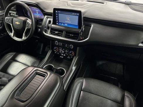 Used 2023 Chevrolet Suburban Z71 w/ Luxury Package AWD/4WD image 11